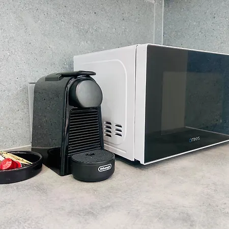 Ithaca: με αυτόνομη είσοδο.