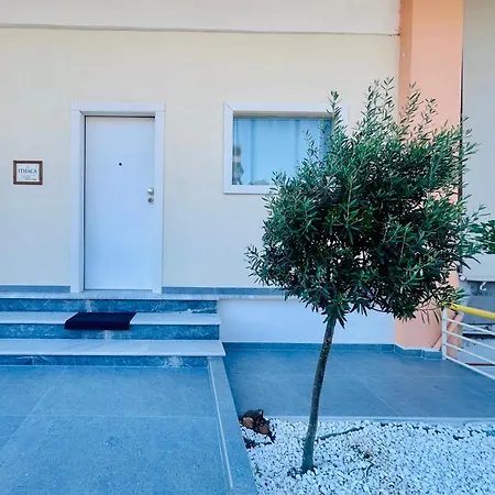 Ithaca: με αυτόνομη είσοδο. テッサロニキ