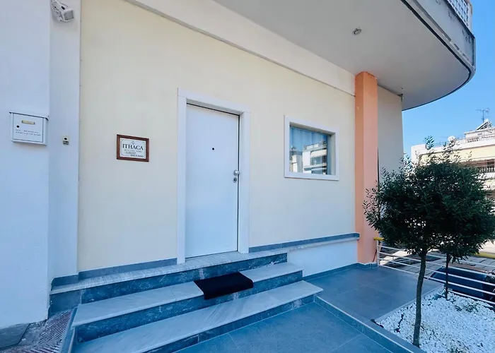 Ithaca: με αυτόνομη είσοδο. *