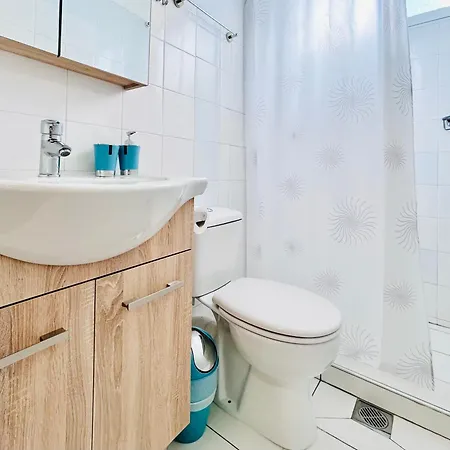 Ithaca: με αυτόνομη είσοδο.